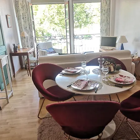 Apartment Ux Balcons Sur La Digue Chic T3 2-4p Baby, Regime Garage
