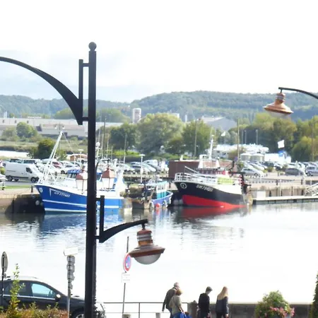 At The Balconies On The Digue Chic T3 For 2 To 4p Baby With Garage Apartment Honfleur